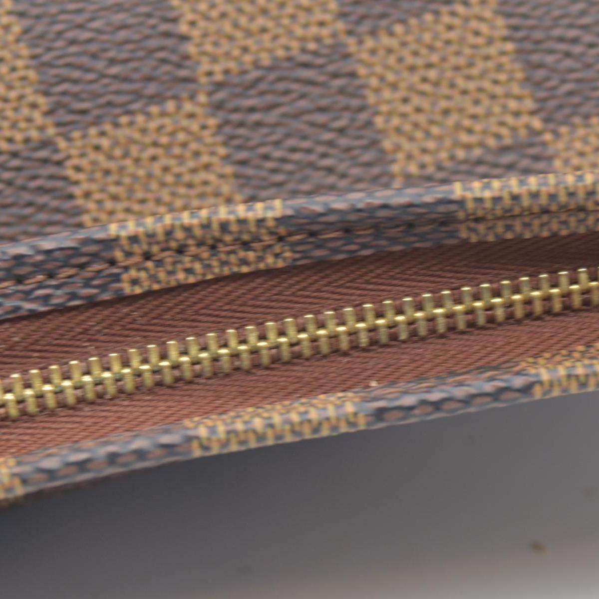$1120 1996 Louis Vuitton Damier Ebene Toiletry Pouch 26 TH1906