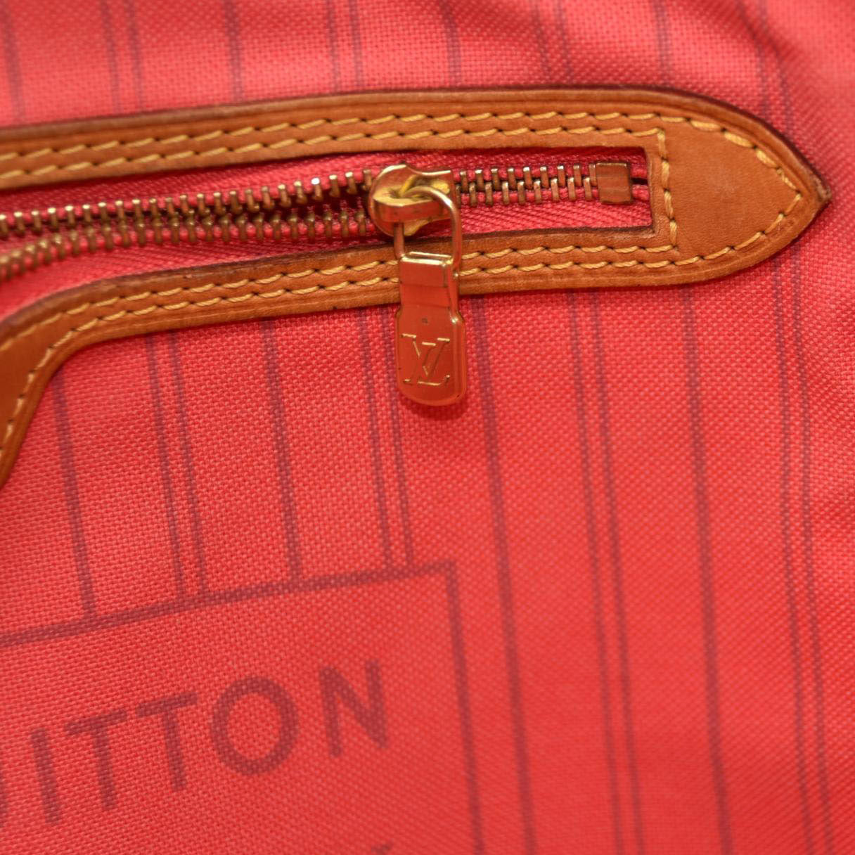 Louis Vuitton  Monogram V Neverfull MM Grenade