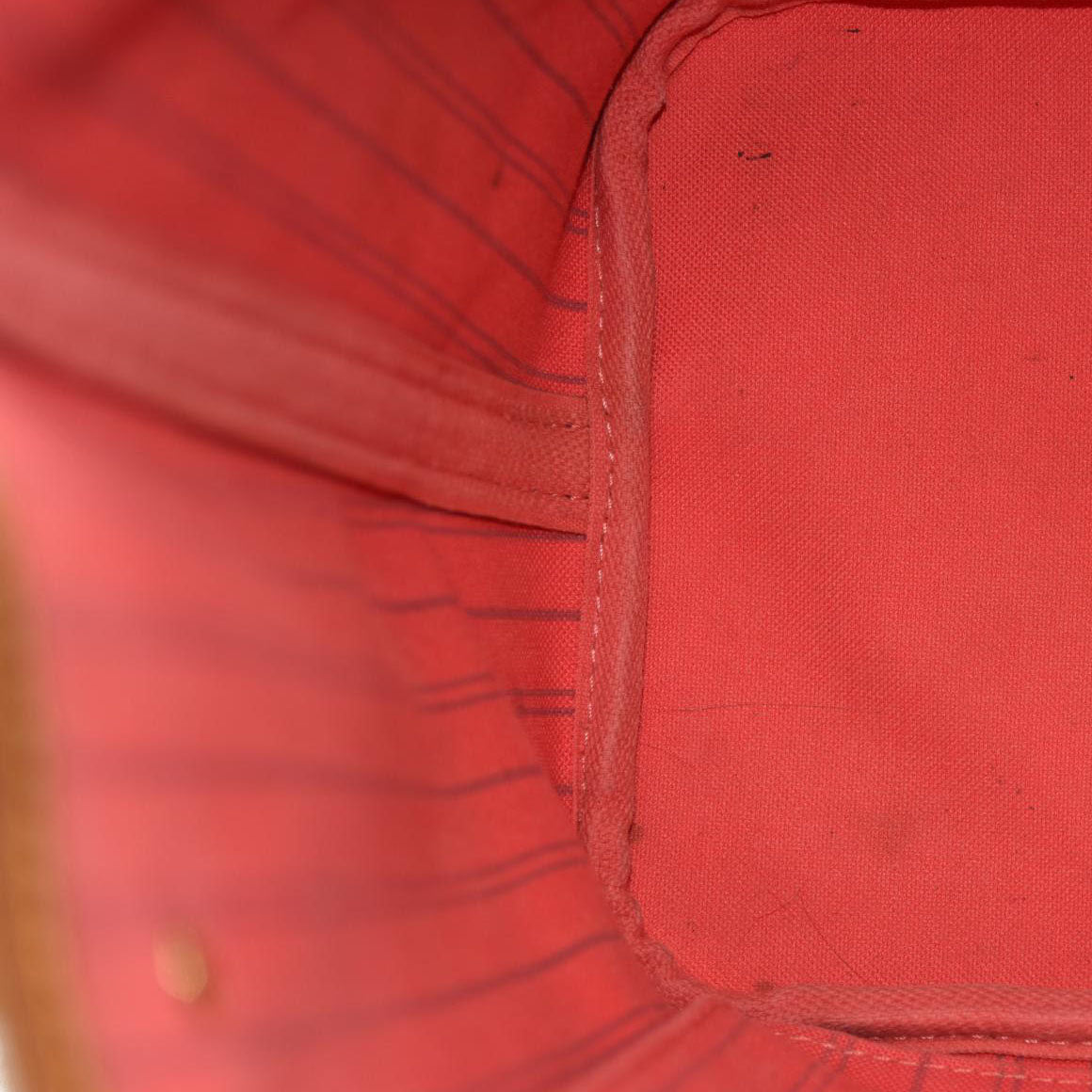 Louis Vuitton  Monogram V Neverfull MM Grenade