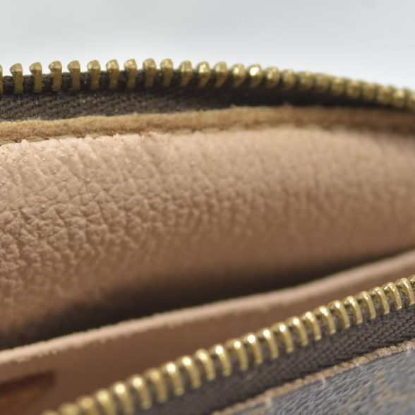 $600 Louis Vuitton Monogram Cosmetic Pouch CA0061 2001 USED