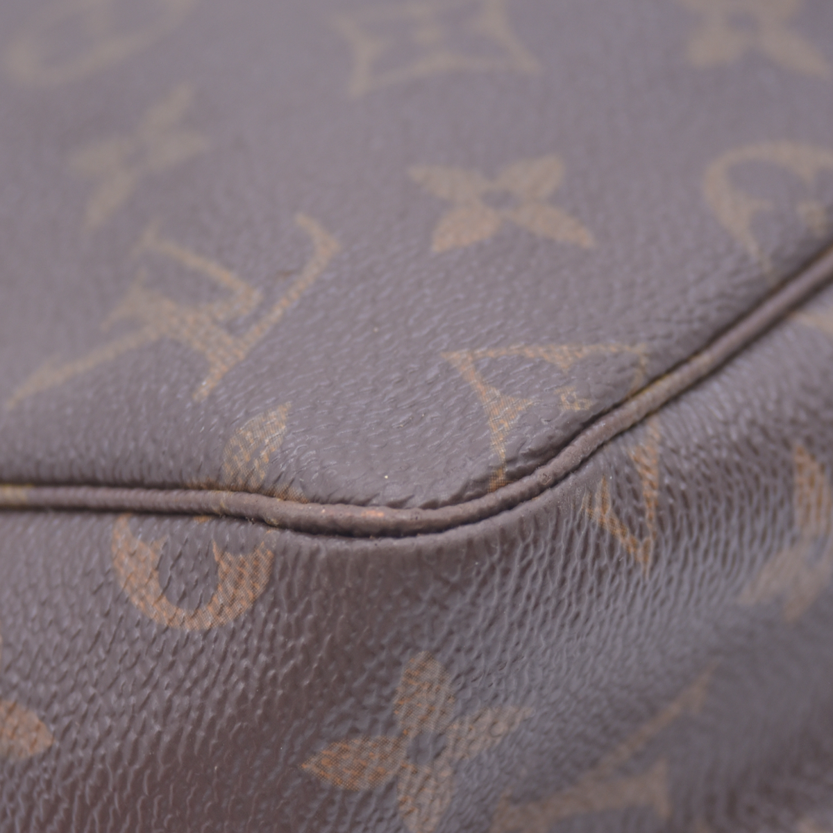 $600 1984 Louis Vuitton Cosmetic Pouch Trousse Toilette 28 844