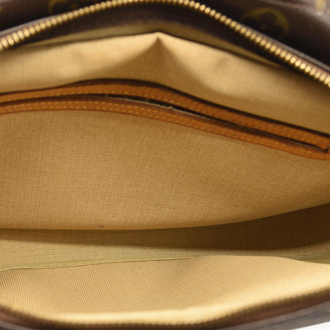 LOUIS VUITTON Monogram Reporter PM