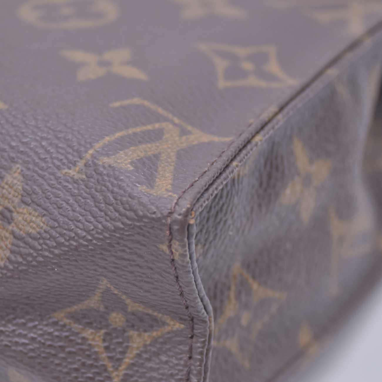 $540 1988 Louis Vuitton Monogram Toiletry 19 884TH