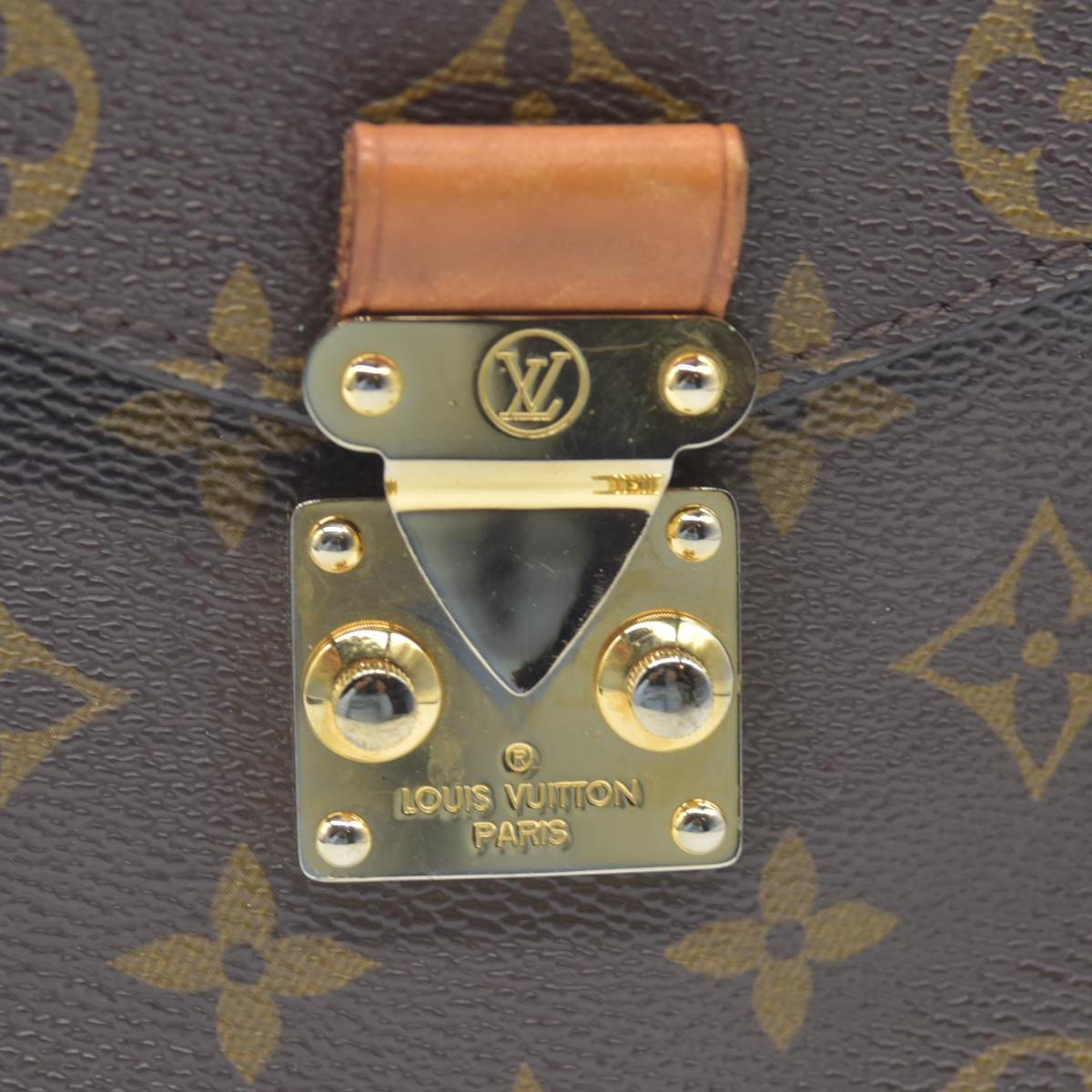$2750 2012 Louis Vuitton  Monogram Pochette Metis AR1228