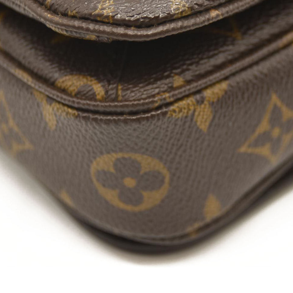 LOUIS VUITTON  Monogram Pochette Metis DU2136