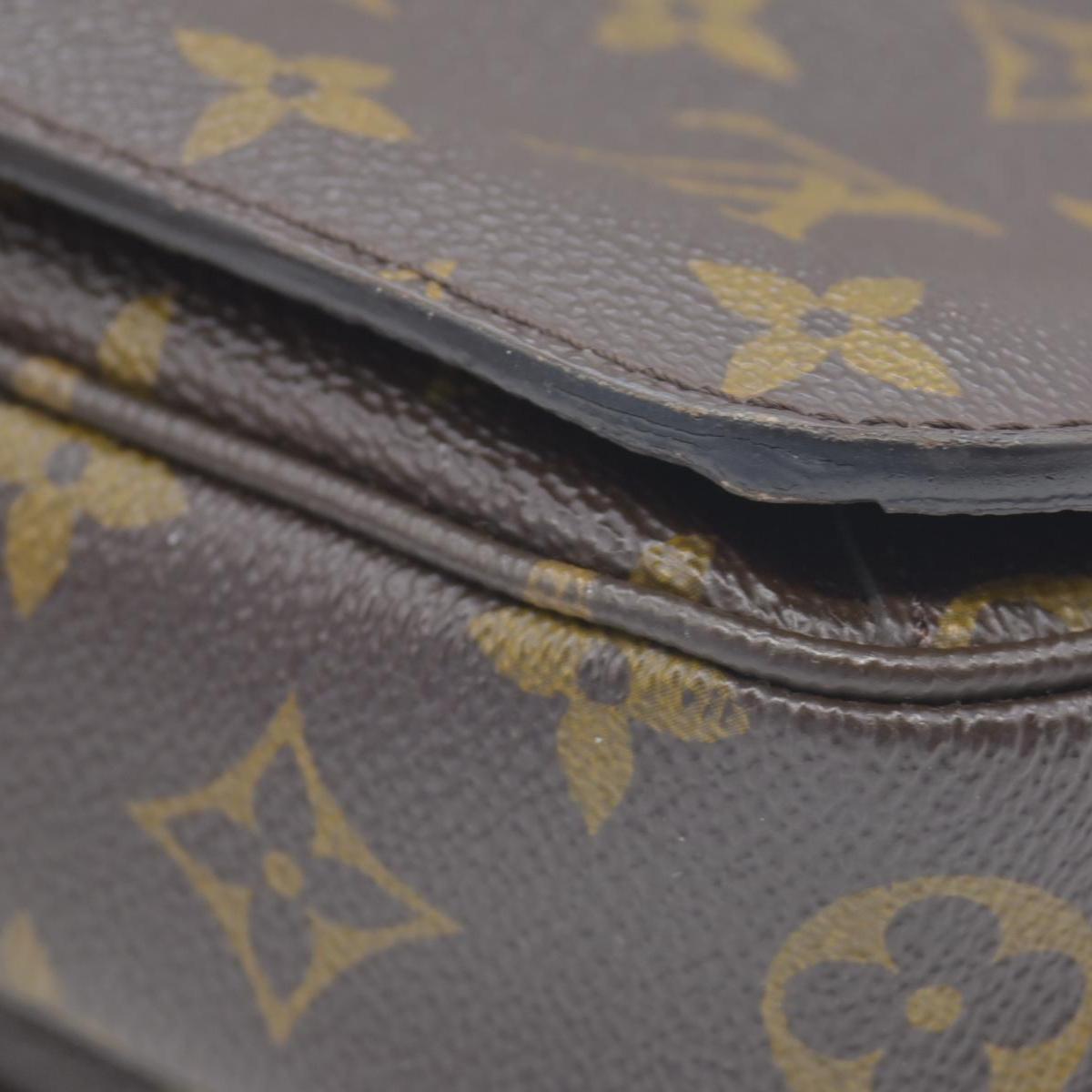 $2750 2012 Louis Vuitton  Monogram Pochette Metis AR1228