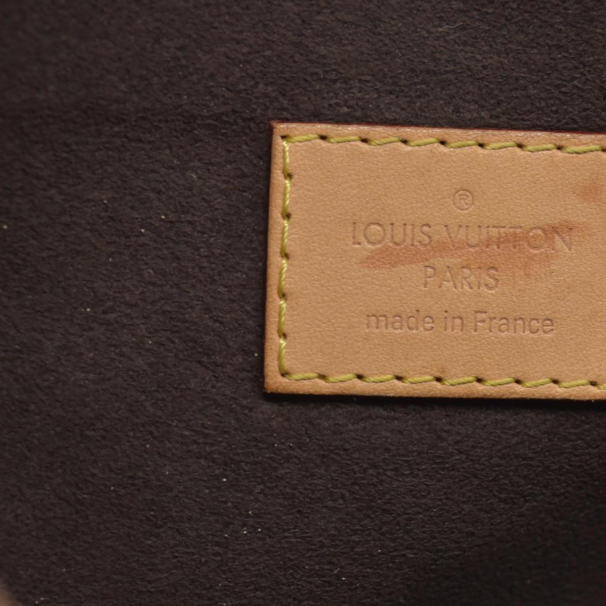 $2750 2012 Louis Vuitton  Monogram Pochette Metis AR1228