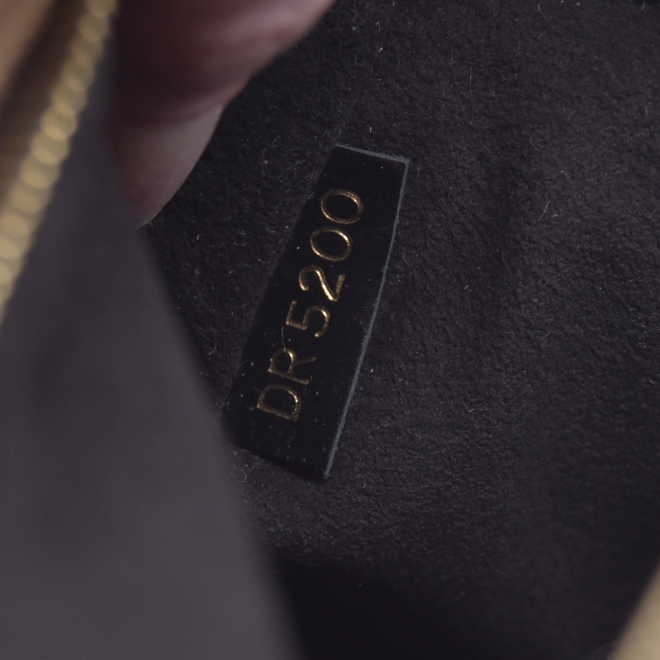 $2840 2020 Louis Vuitton Reverse Monogram Pochette Metis DR5200