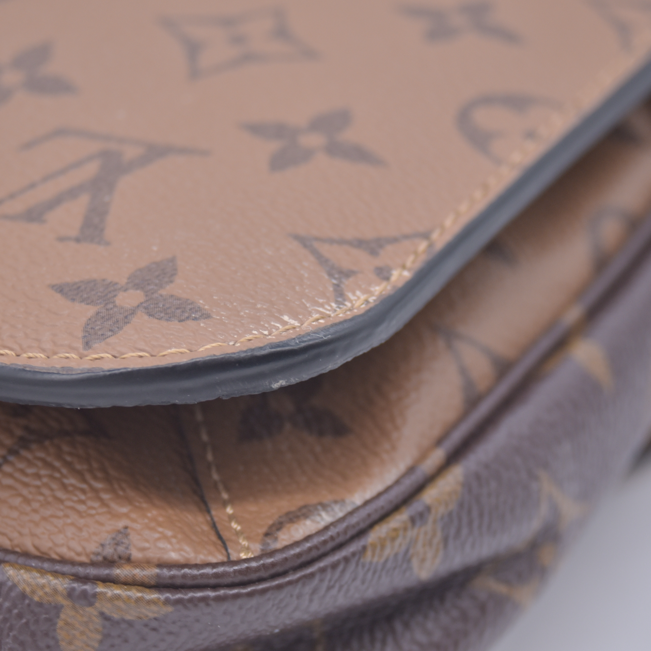 $2840 2020 Louis Vuitton Reverse Monogram Pochette Metis DR5200
