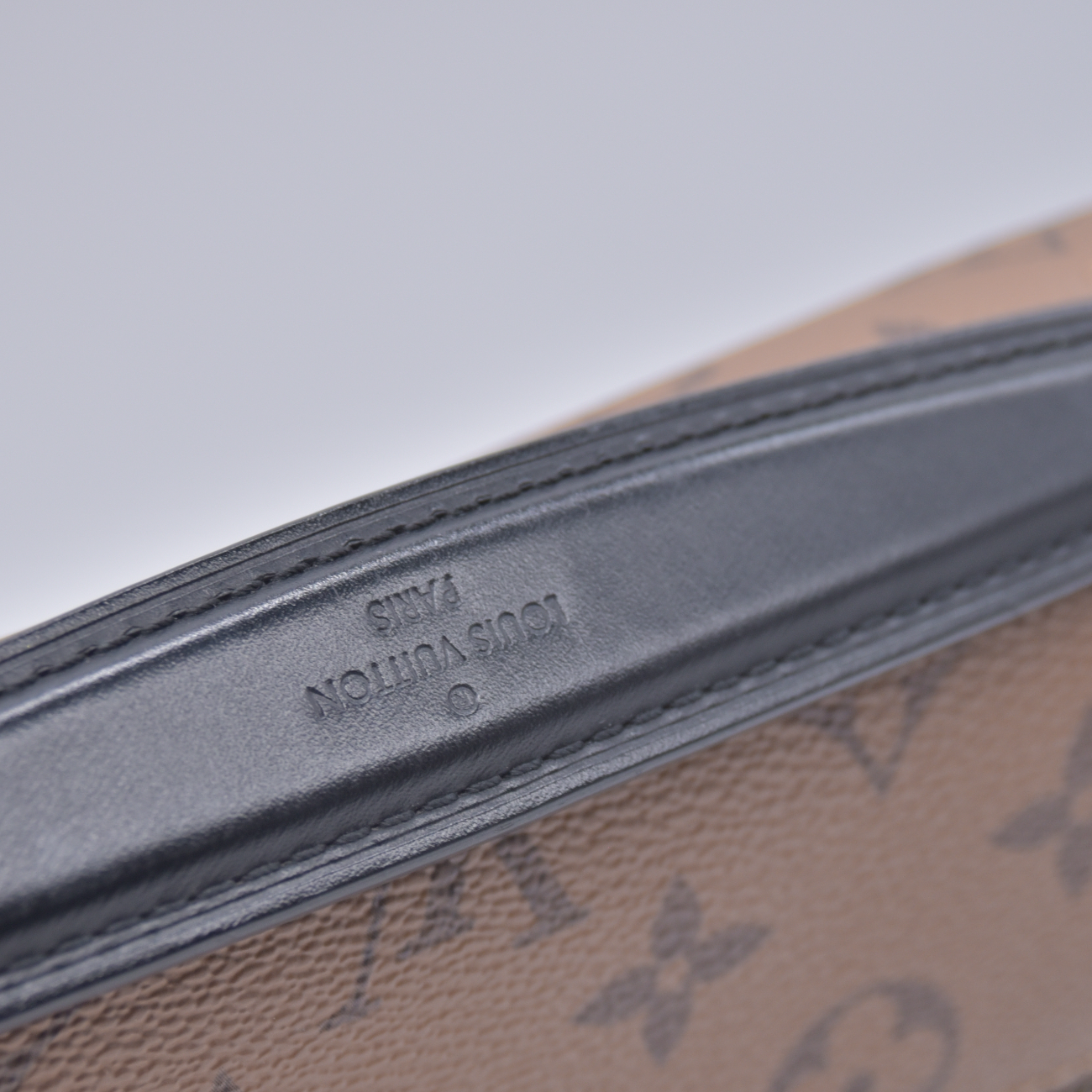 $2840 2020 Louis Vuitton Reverse Monogram Pochette Metis DR5200
