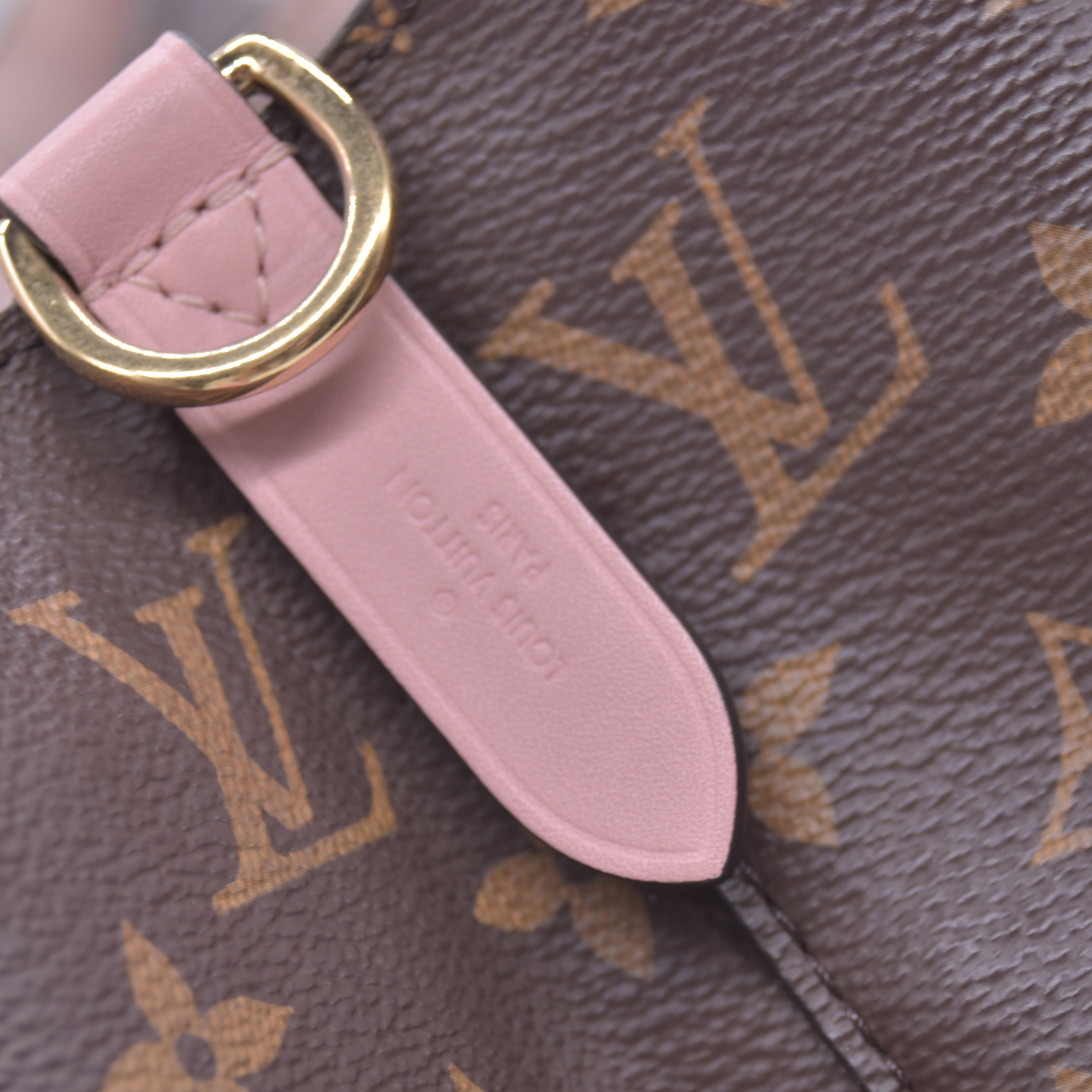 $2370 2017 Louis Vuitton Monogram Neonoe MM Rose Poudre MI1157
