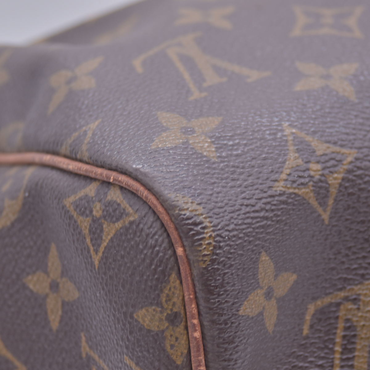 $1550 1990 Louis Vuitton Monogram Speedy 30 VI1900