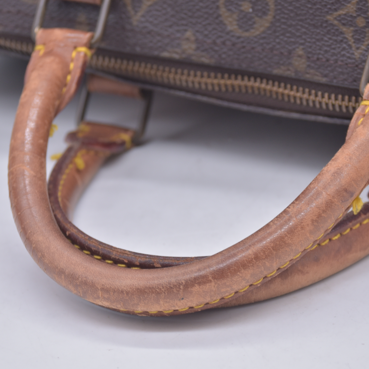 $1550 1990 Louis Vuitton Monogram Speedy 30 VI1900