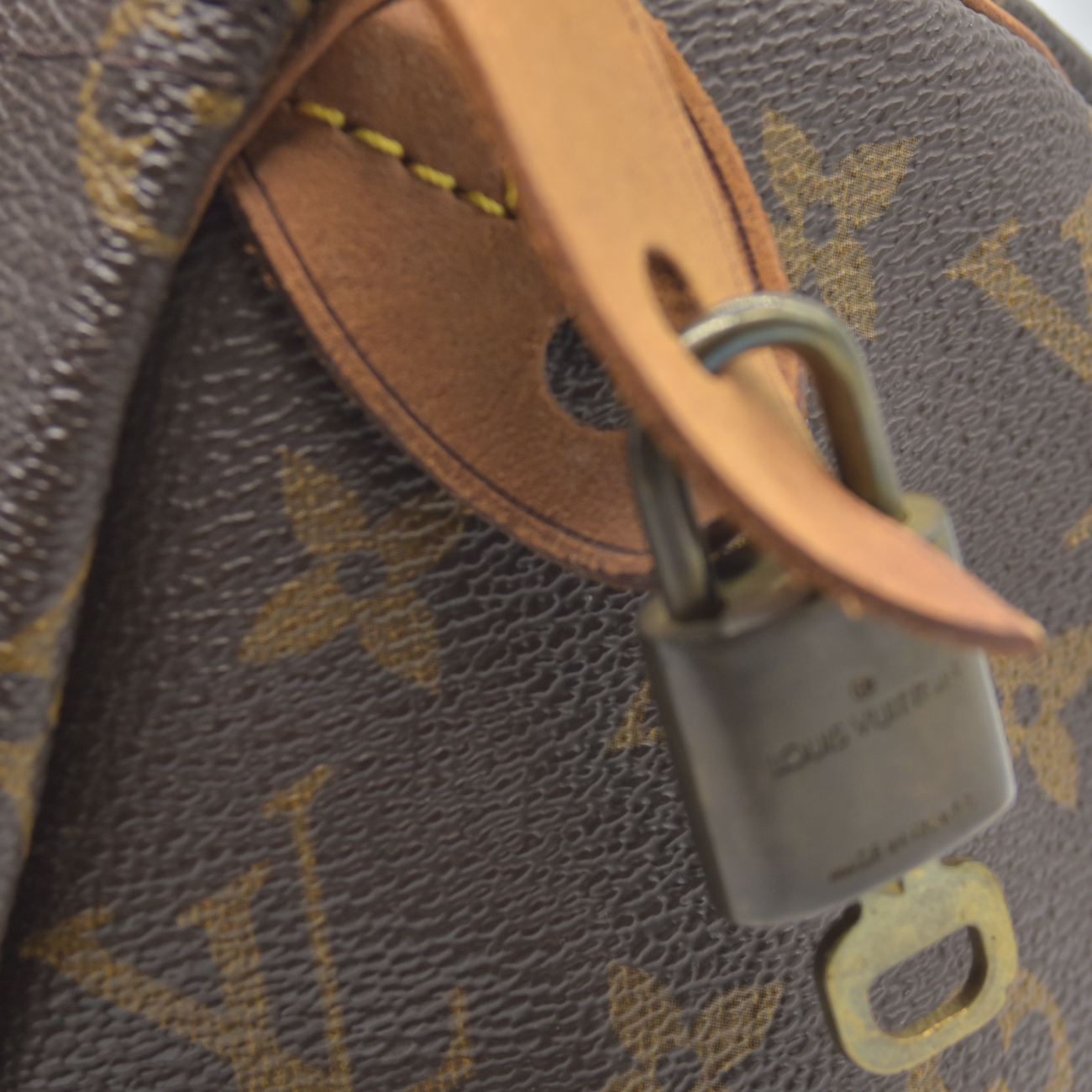 $1490 1995 Louis Vuitton Speedy 25 Handbag Brown Monogram SP0915