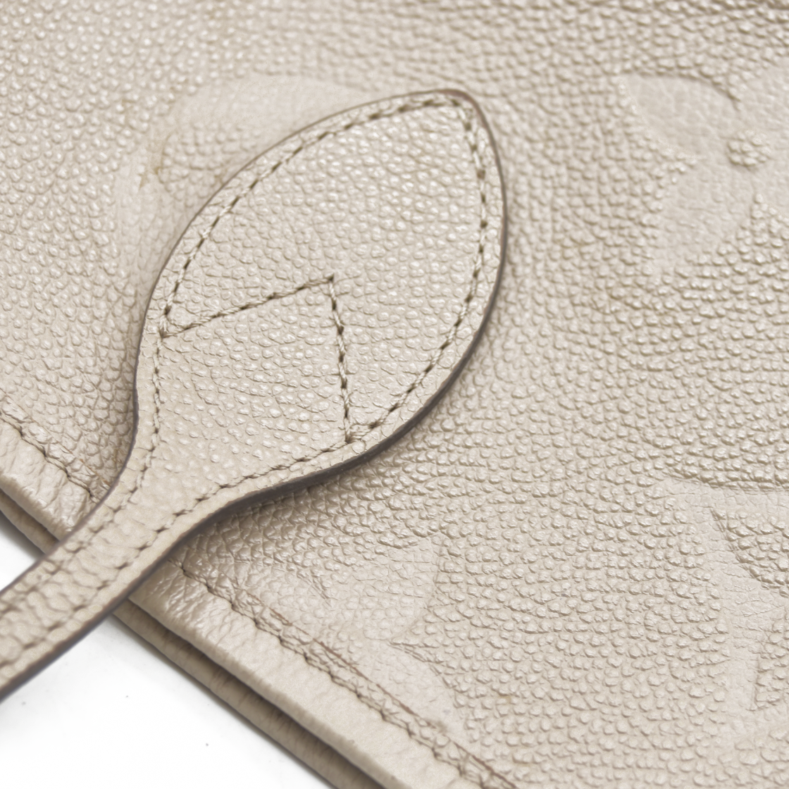 $2940 Louis Vuitton Empreinte Monogram Giant Neverfull MM Tourterelle RFID
