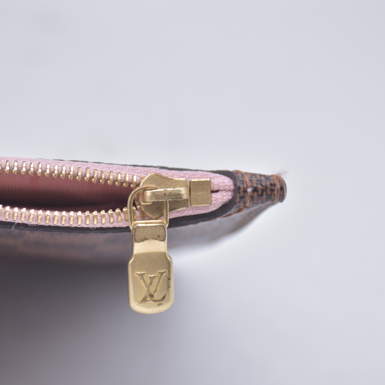 $2240 Louis Vuitton Damier Ebene Neo Neverfull MM Rose Ballerine with Pouch