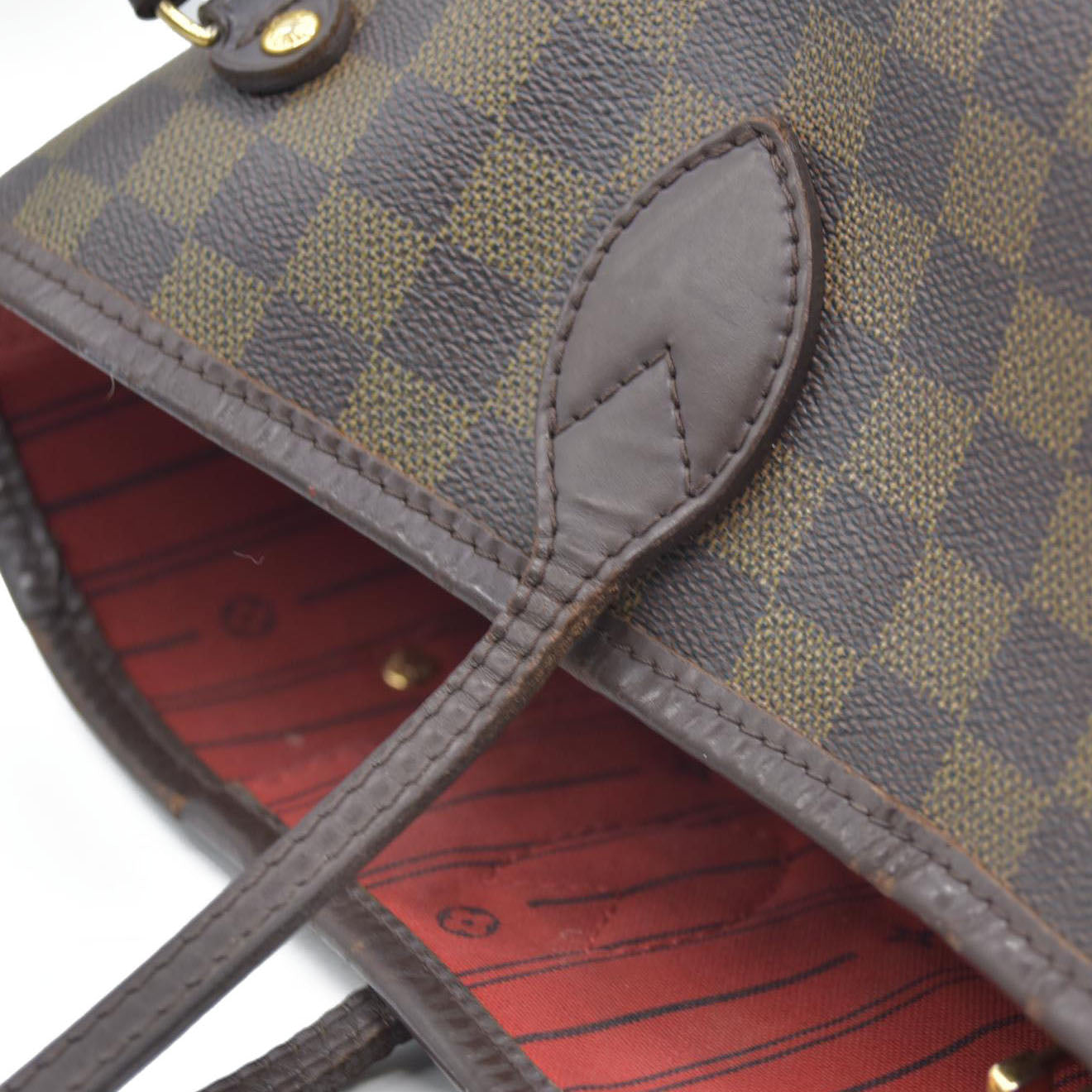 AUCTION $2130  Louis Vuitton  Damier Ebene Neverfull MM AR5110