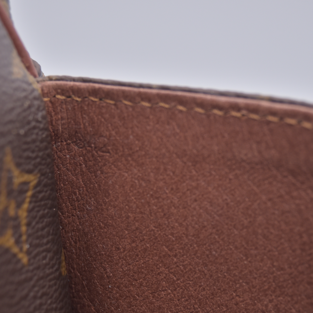 1984 Louis Vuitton Monogram Marceau GM Shoulder Bag 842