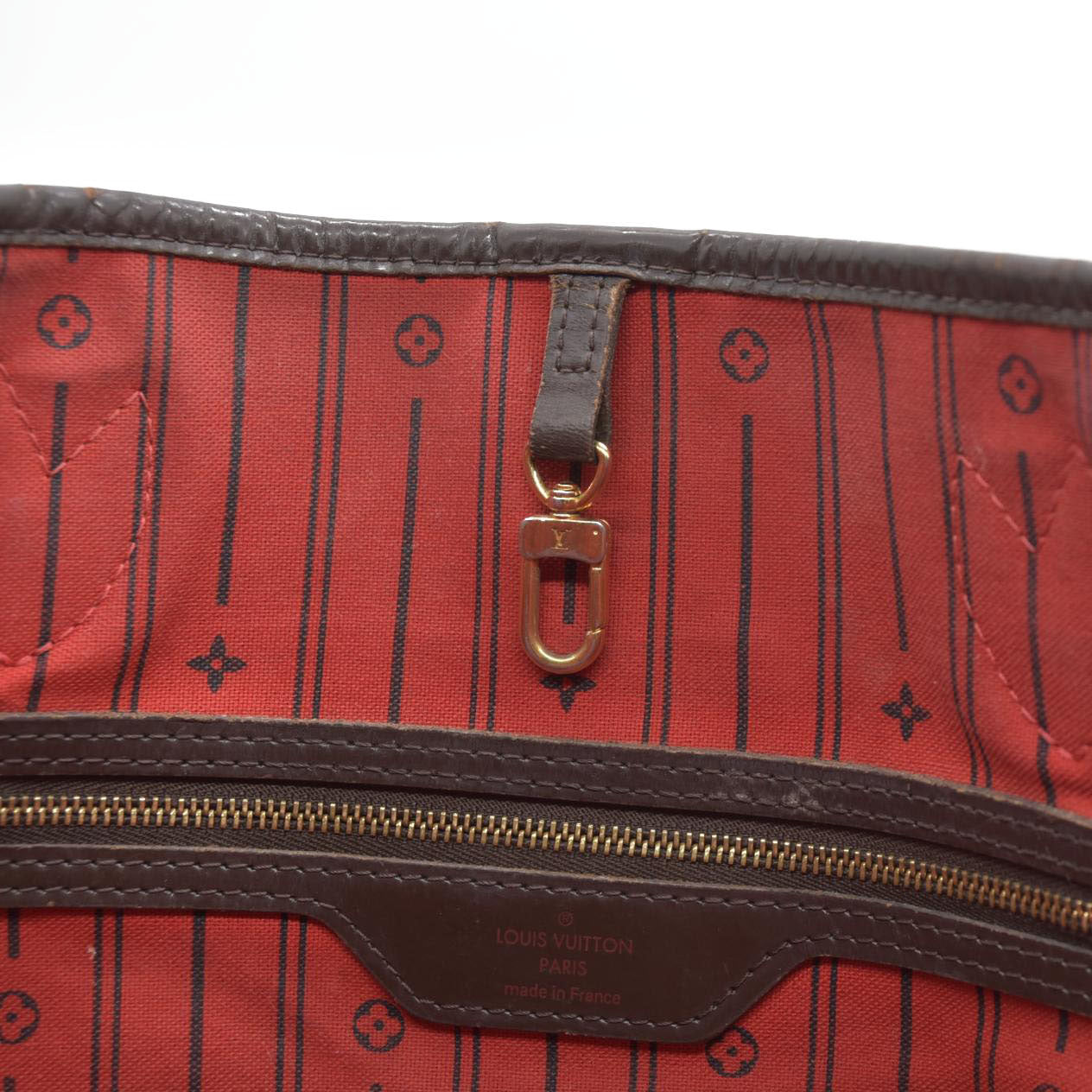 AUCTION $2130  Louis Vuitton  Damier Ebene Neverfull MM AR5110