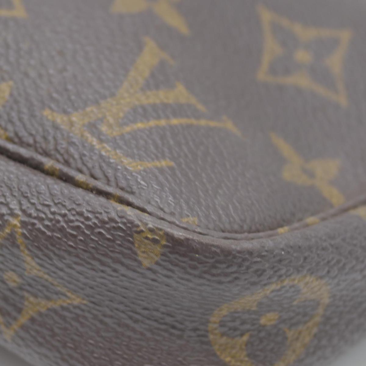 $1290 Louis Vuitton Monogram Pochette Accessories AR1906