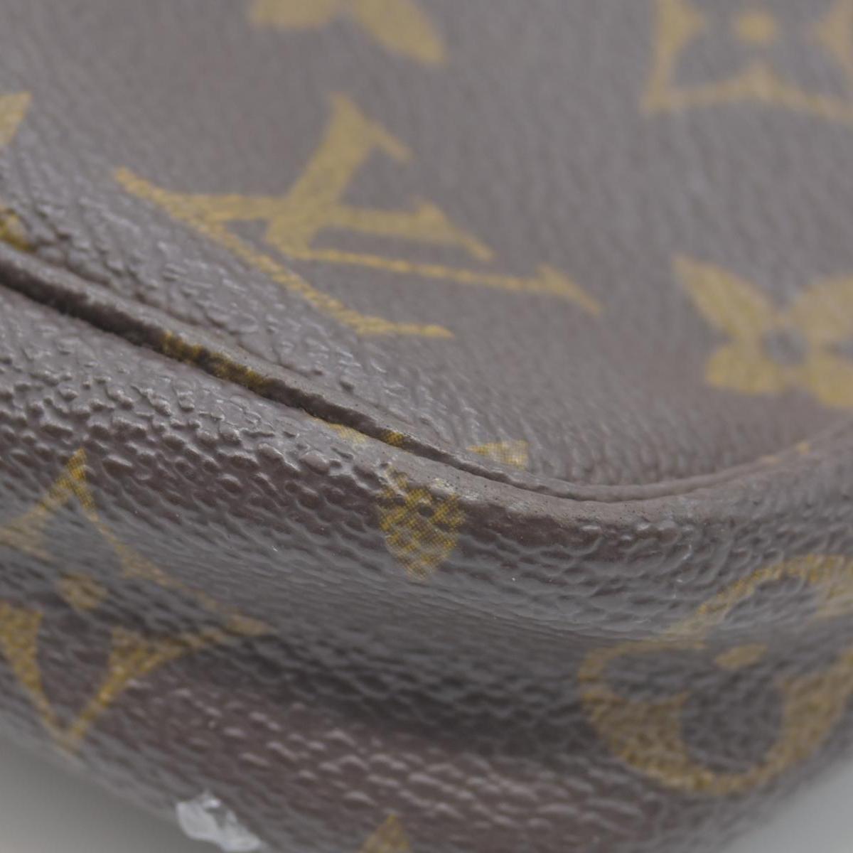 $1290 Louis Vuitton Monogram Pochette Accessories AR1906