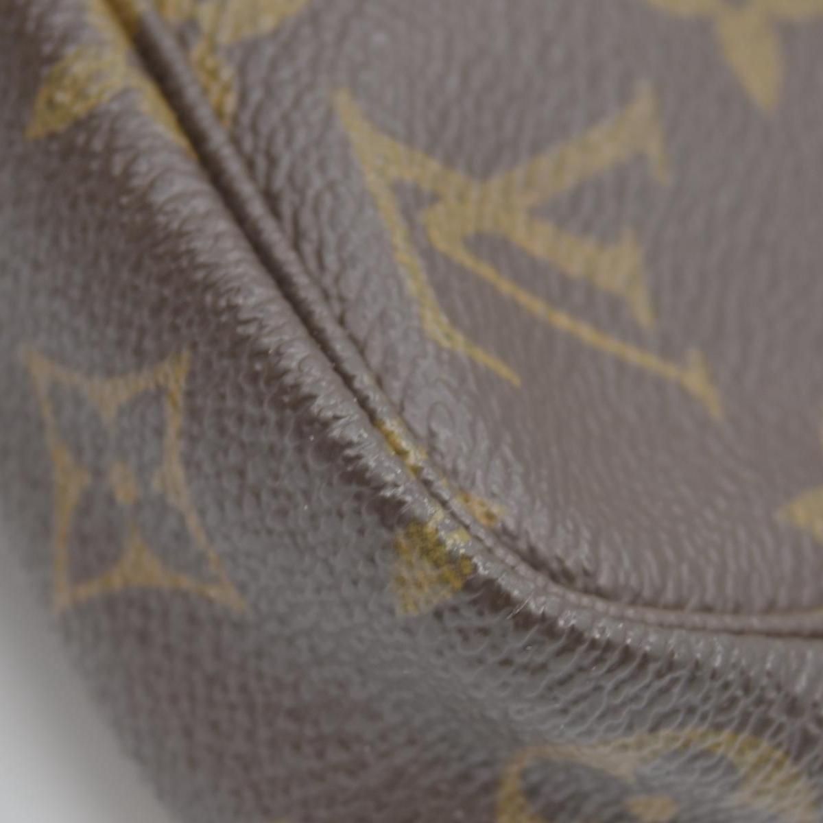 $1290 Louis Vuitton Monogram Pochette Accessories BJ0050