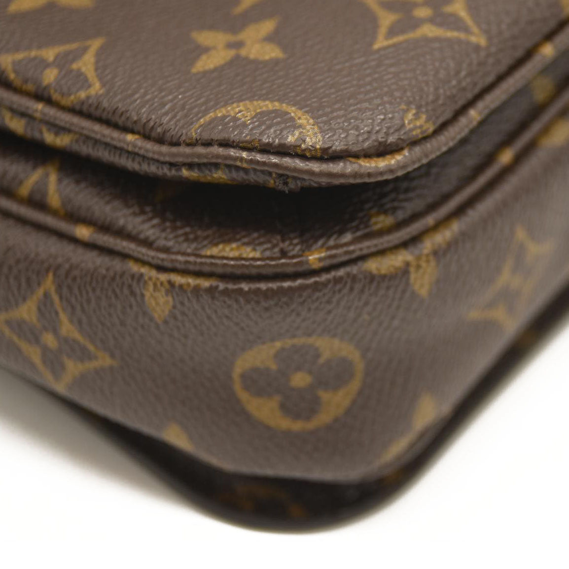 LOUIS VUITTON  Monogram Pochette Metis SR1157