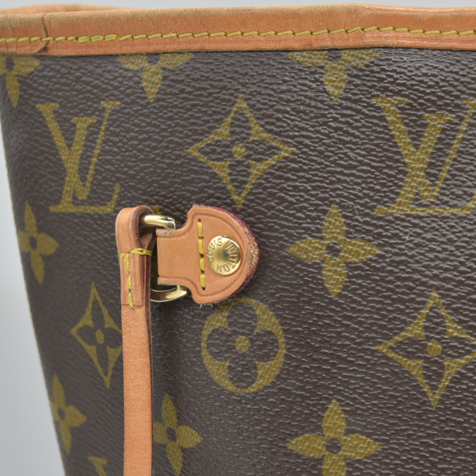 AUCTION $2120 Louis Vuitton  Monogram V Neverfull MM Turquoise