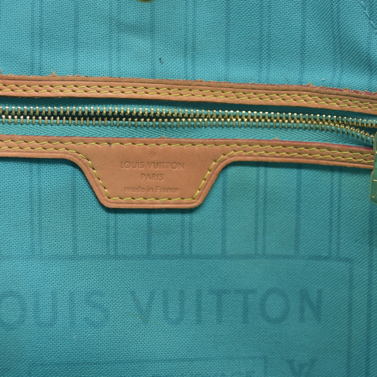 AUCTION $2120 Louis Vuitton  Monogram V Neverfull MM Turquoise