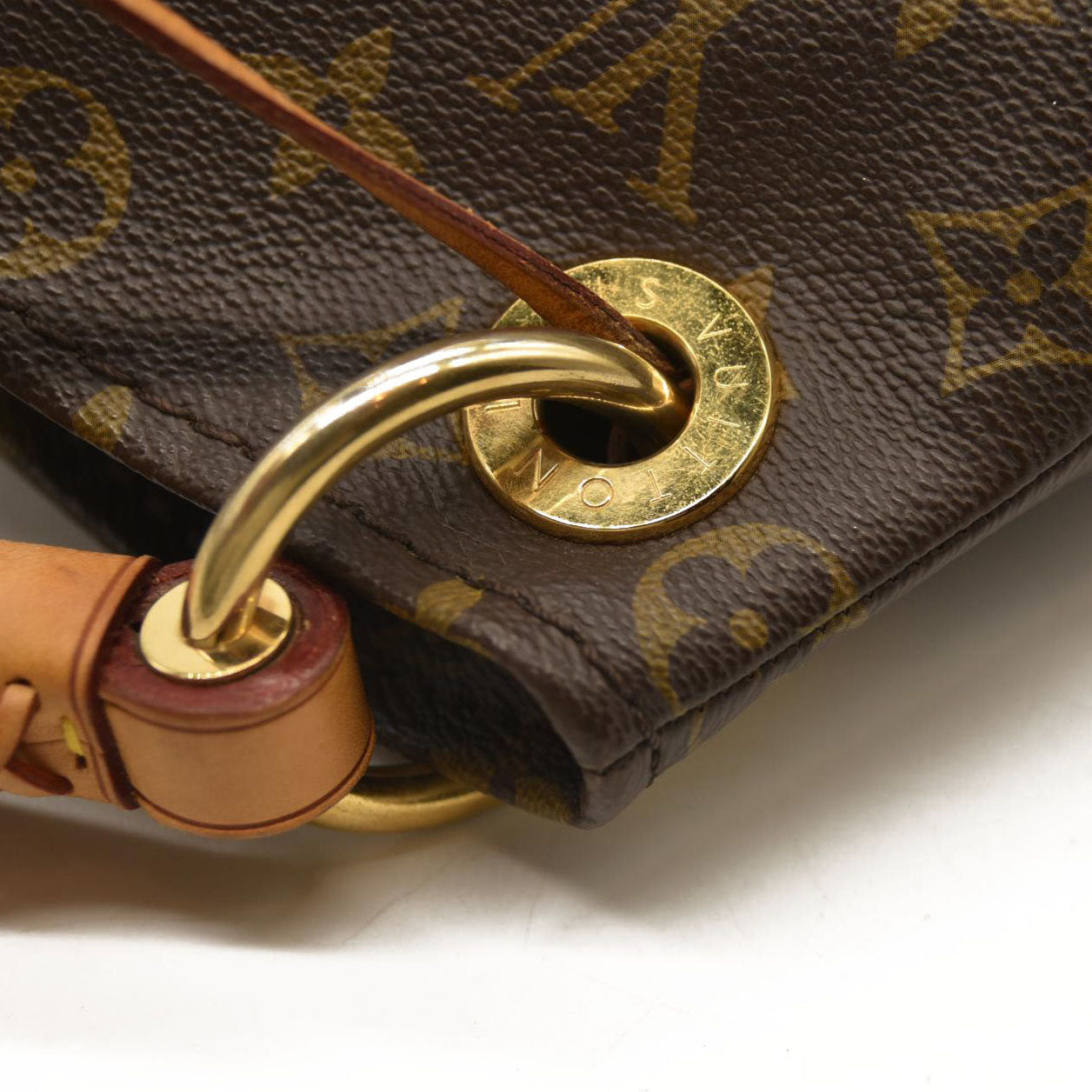 LOUIS VUITTON  Monogram Artsy MM