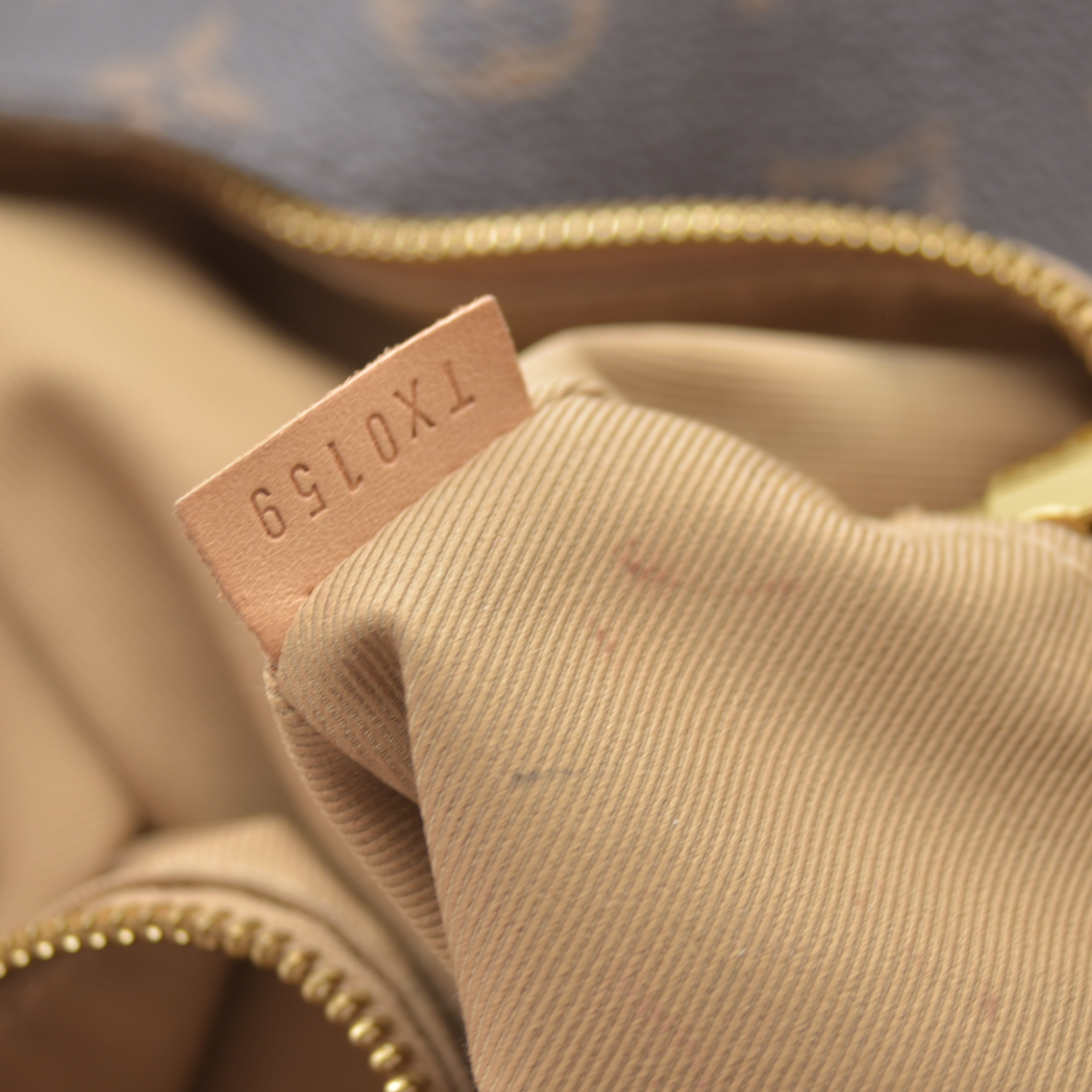 AUCTION $2120 Louis Vuitton  Monogram Graceful MM TX0159