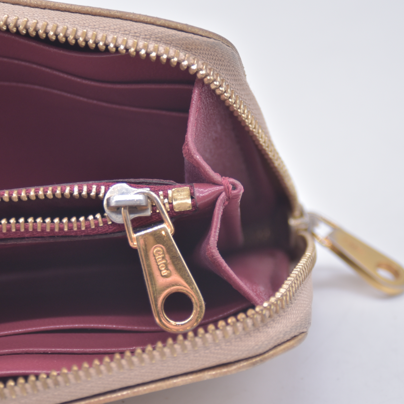 $550 Chloe Bobbie Bow Zip Around Gold Leather Wallet