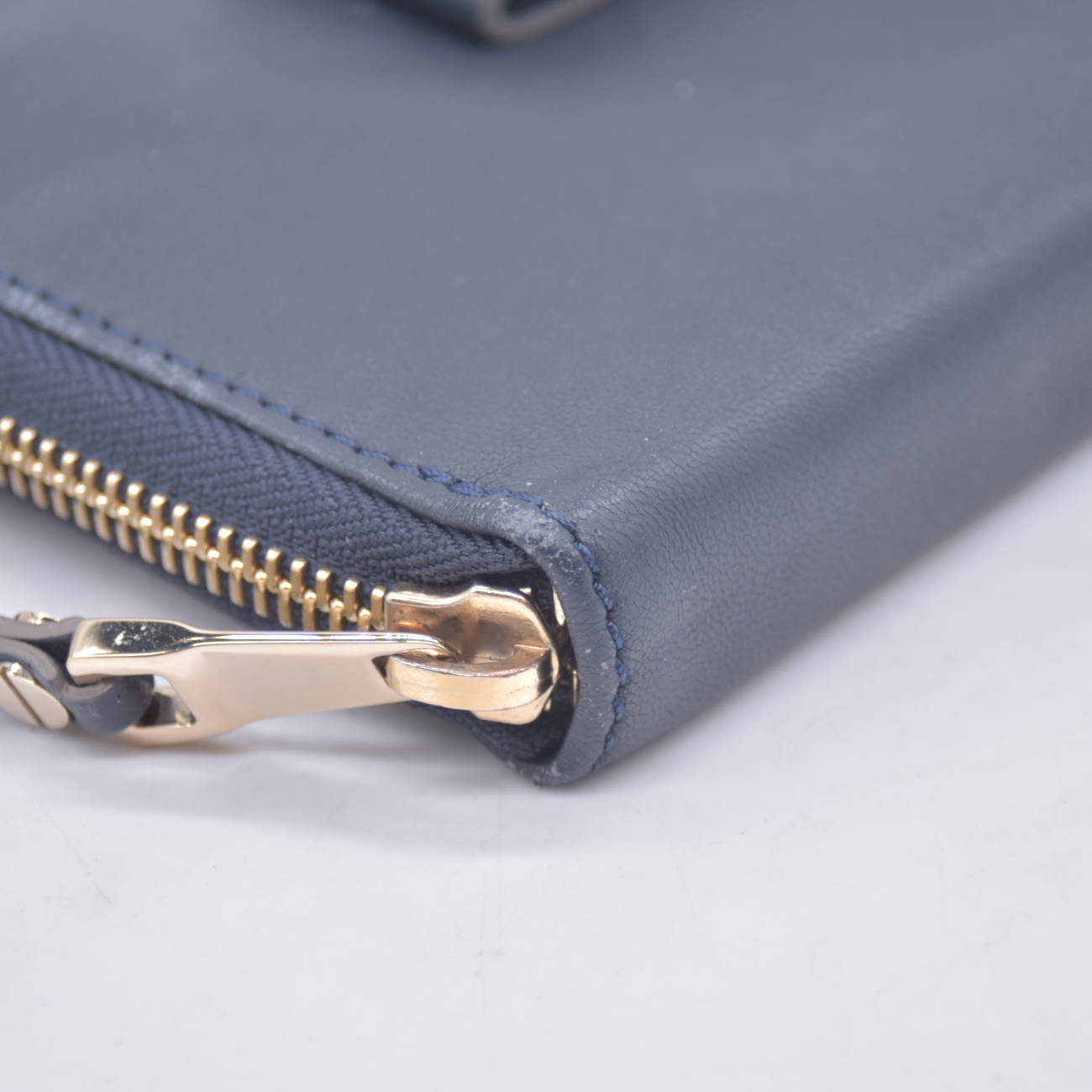 $550 Chloe Blue Leather Bow Bobbie Zippy Long Wallet