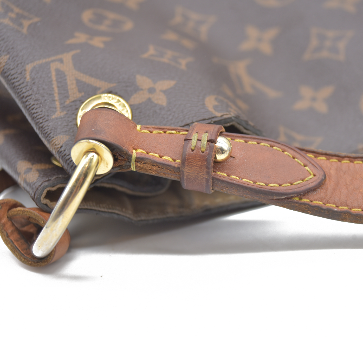 AUCTION $1890 Louis Vuitton  Monogram Graceful PM RFID WELL WORN