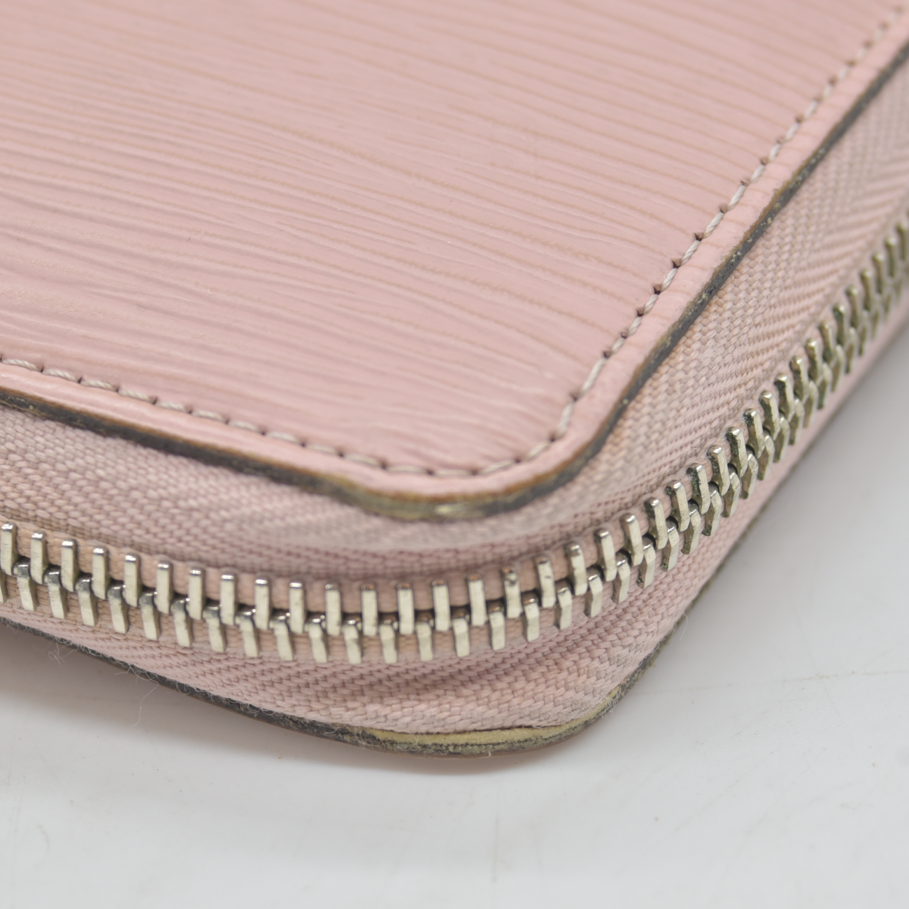 $1040 2016 LOUIS VUITTON Epi Zippy Wallet Rose Ballerine CA1116