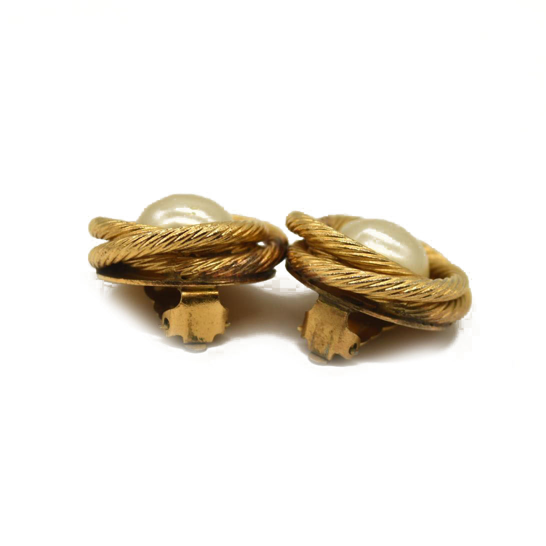 CHANEL Clip-on Earring Gold Tone CC