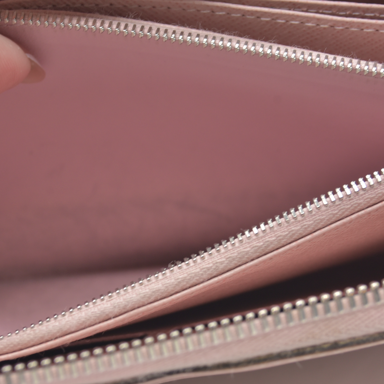 $1040 2016 LOUIS VUITTON Epi Zippy Wallet Rose Ballerine CA1116