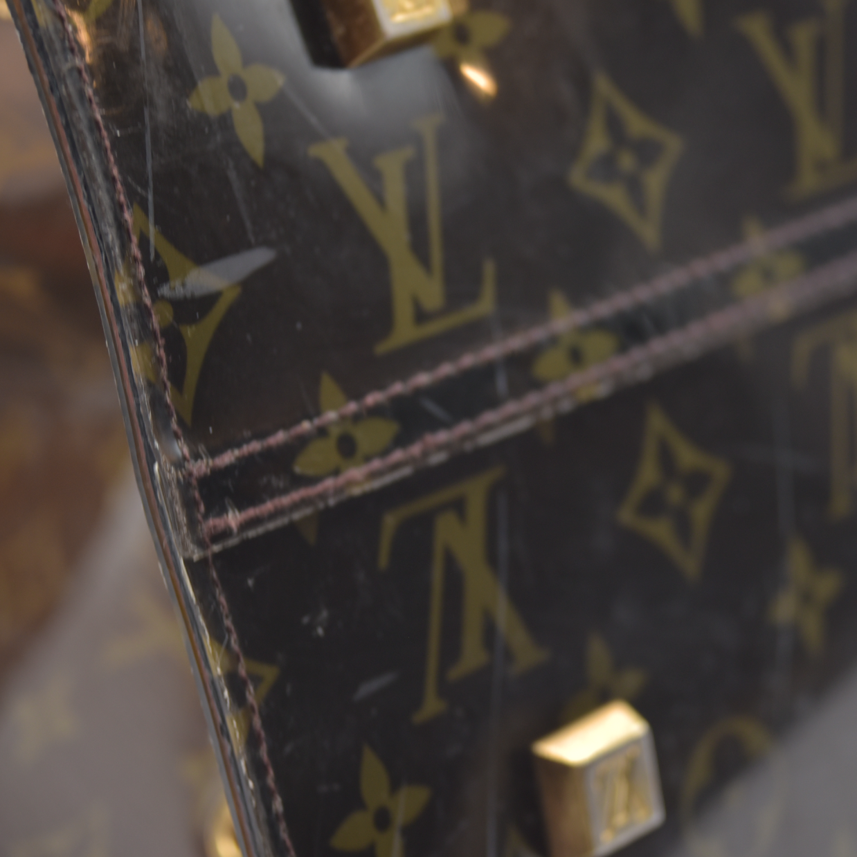 AUCTION $3500 Louis Vuitton  Vinyl Monogram Ambre Sac Cabas GM