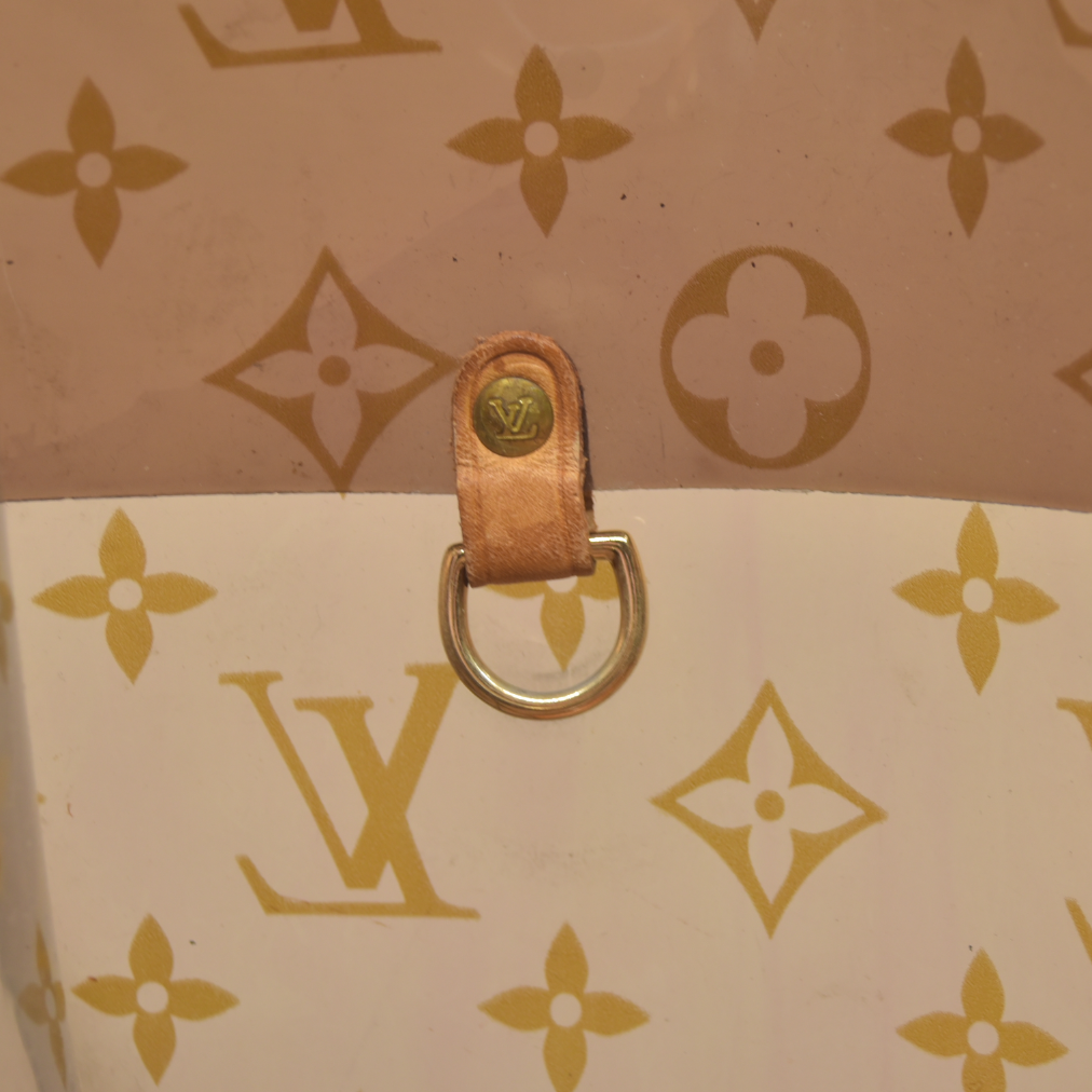 AUCTION $3500 Louis Vuitton  Vinyl Monogram Ambre Sac Cabas GM