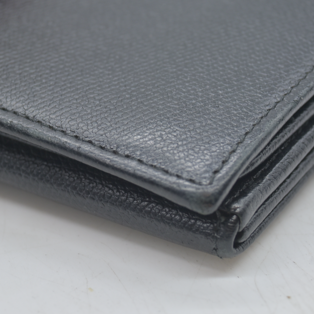 $925 2005 Chanel Grained Calfskin CC Button Long Wallet Black