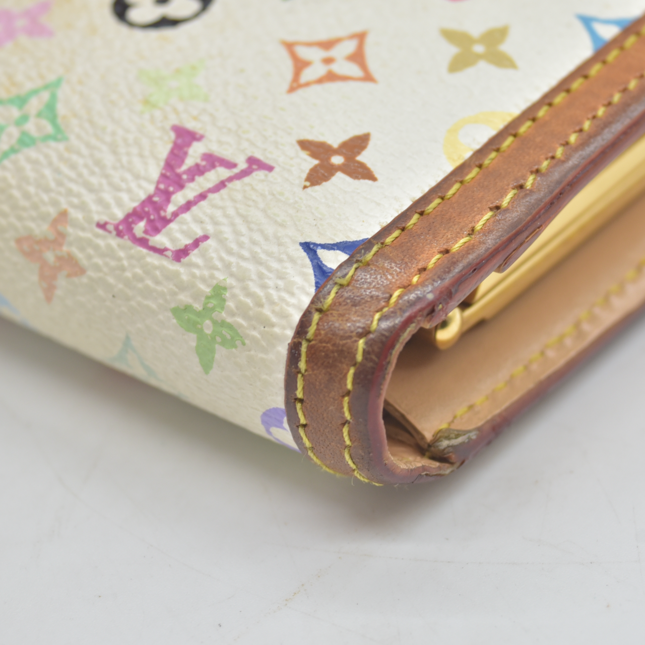 $790 2005 Louis Vuitton Monogram Multicolor French Purse Wallet White TH0075