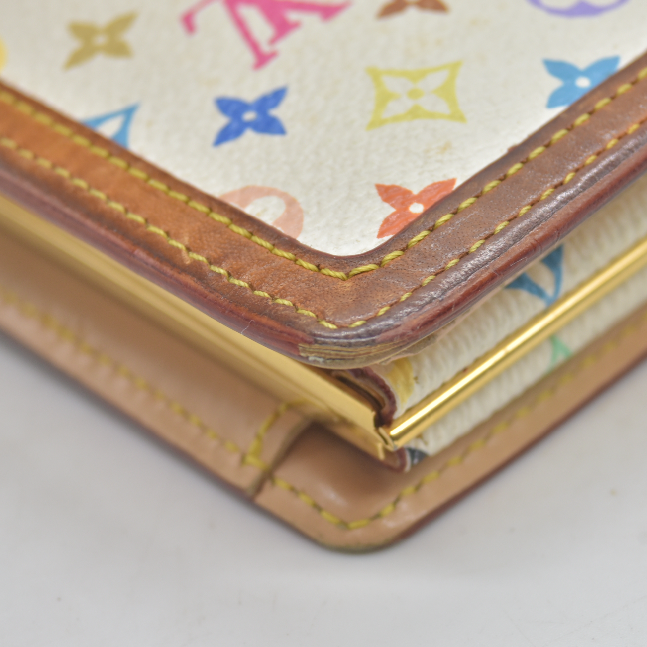 $790 2005 Louis Vuitton Monogram Multicolor French Purse Wallet White TH0075