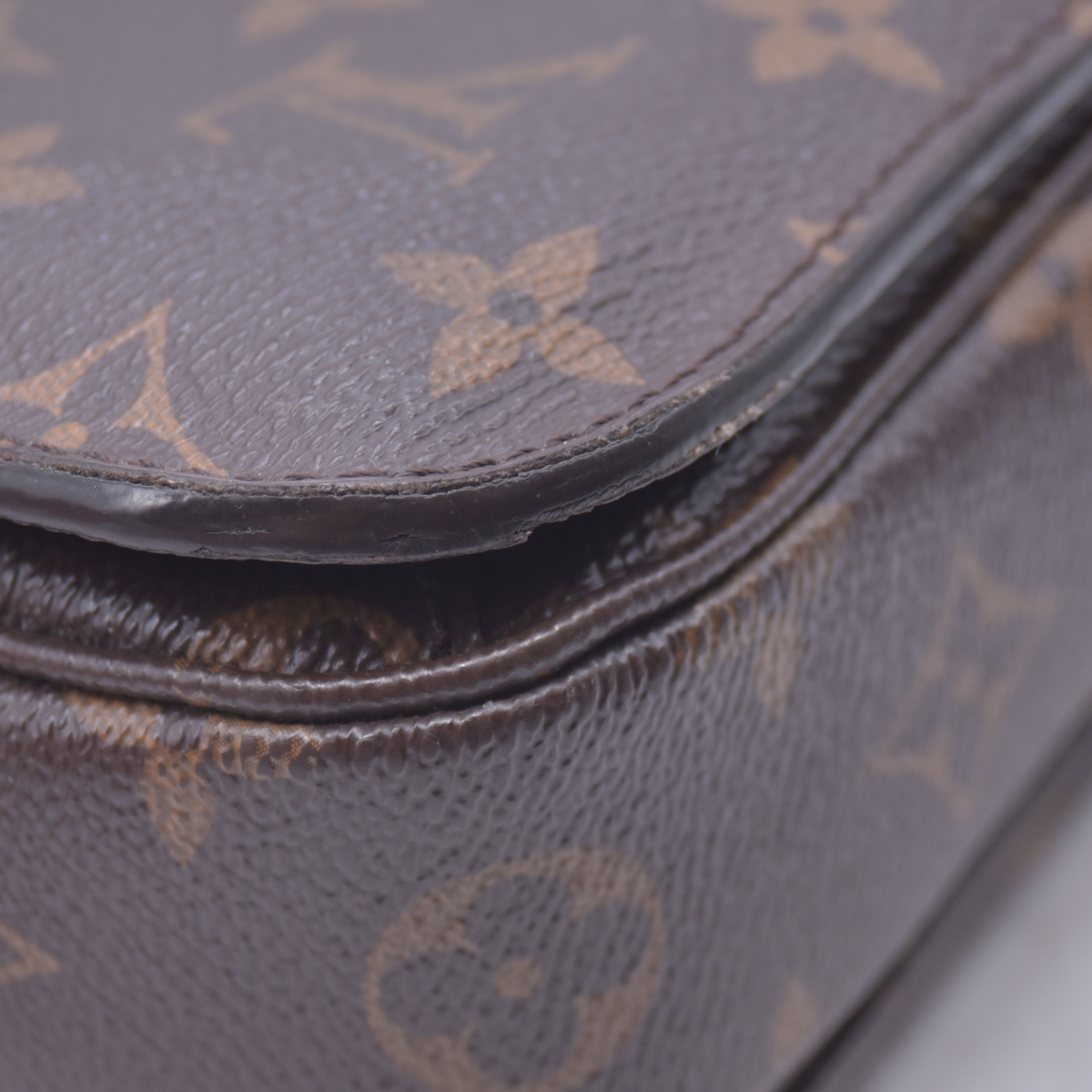 $2840 2019 Louis Vuitton Monogram Pochette Metis 10020869