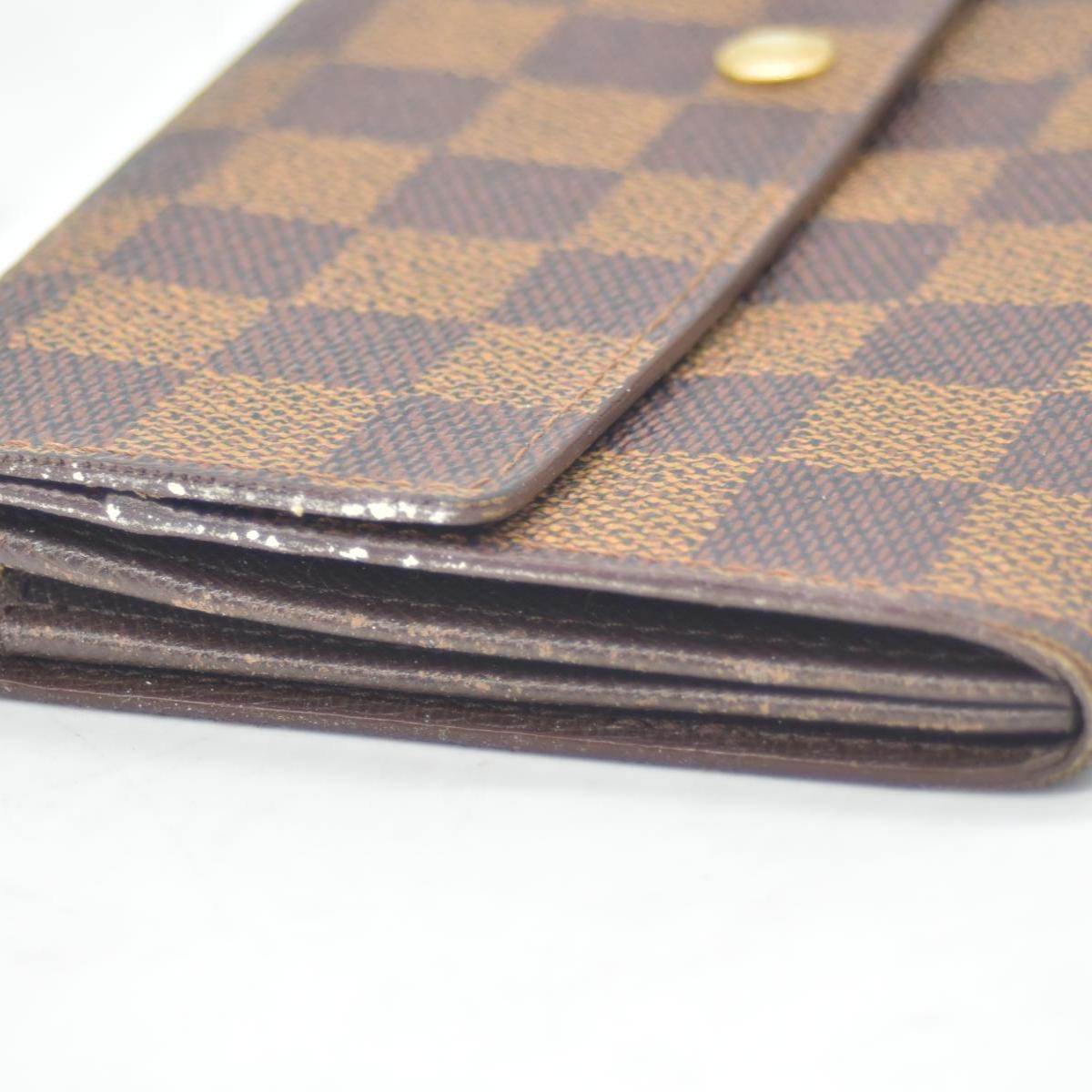 $775 Louis Vuitton Damier Ebene Sarah Wallet CONSIGNMENT CA0942