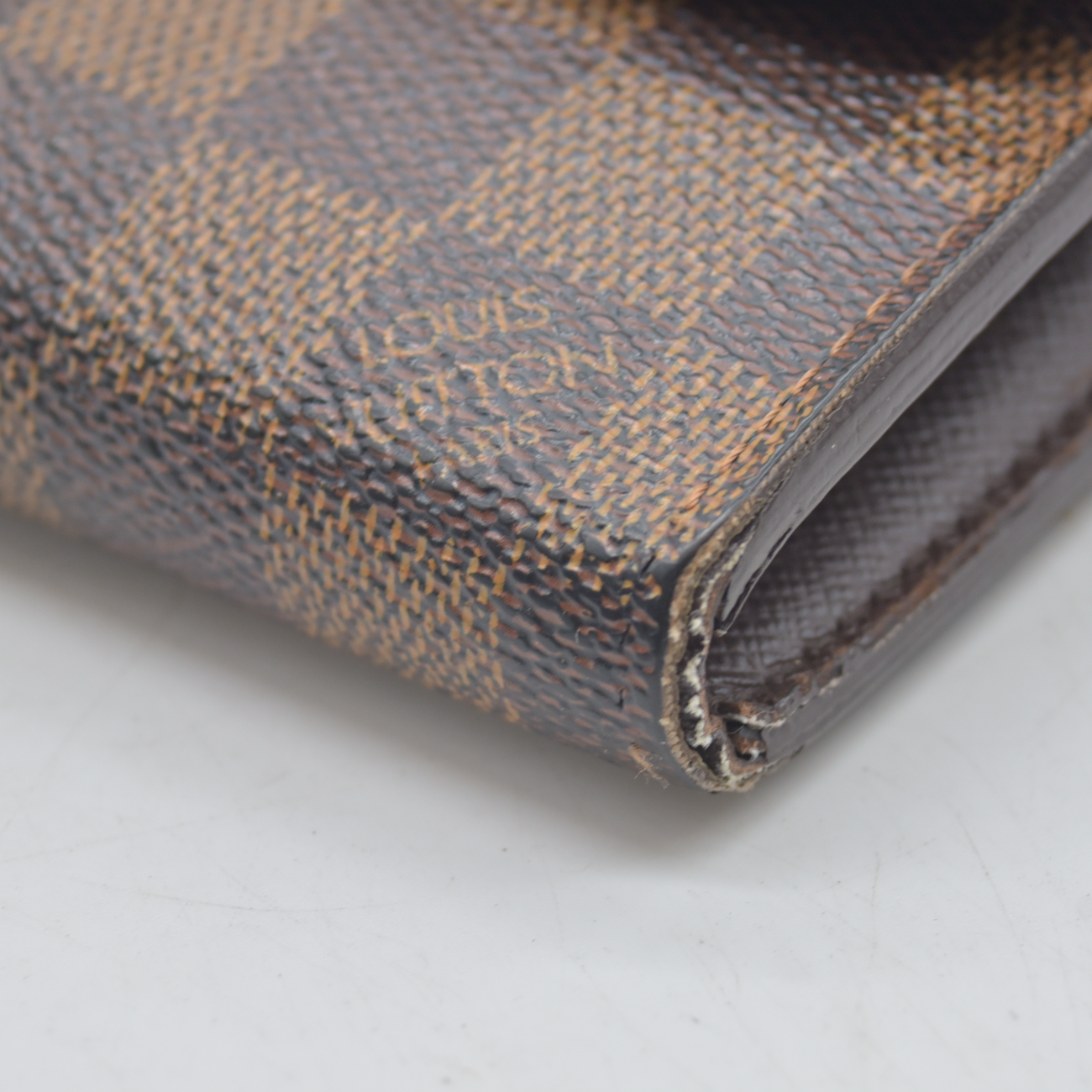 $940 2011 Louis Vuitton Damier Ebene Sistina Wallet CA3191