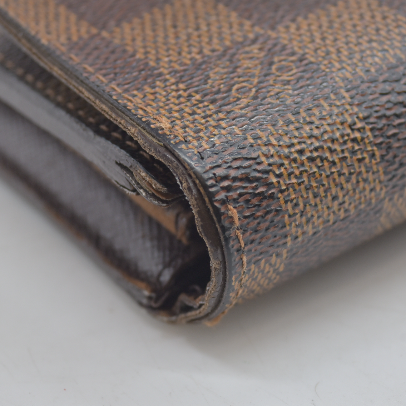 $940 2011 Louis Vuitton Damier Ebene Sistina Wallet CA3191