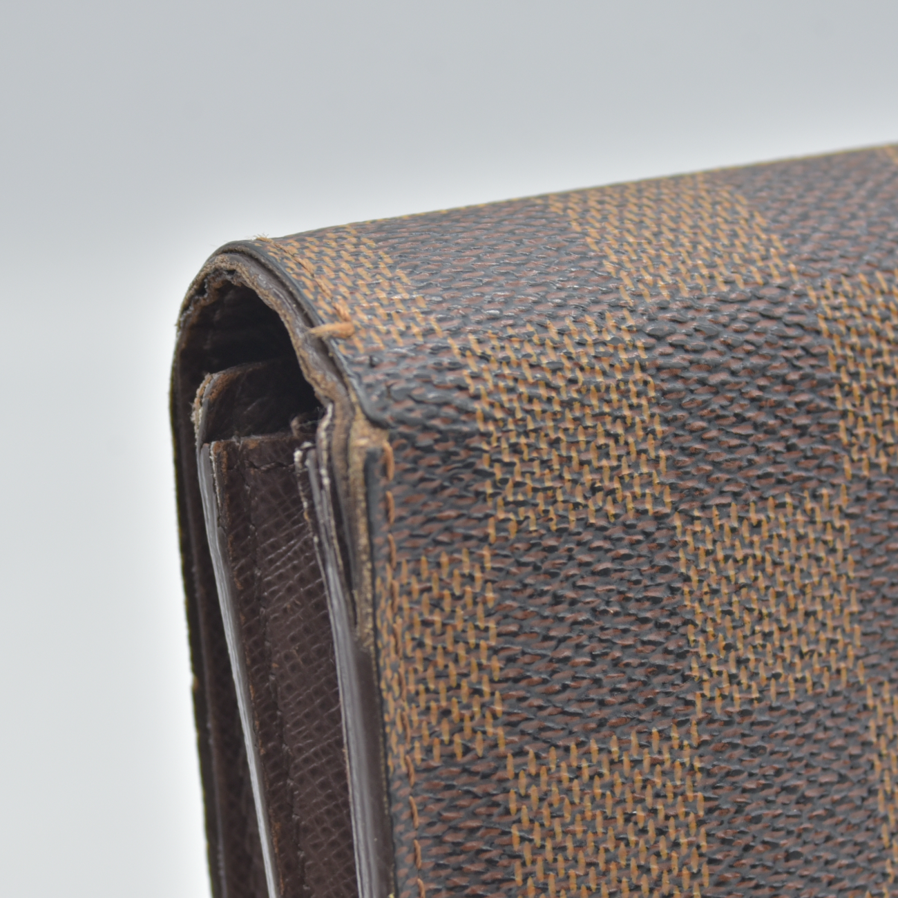 $940 2011 Louis Vuitton Damier Ebene Sistina Wallet CA3191