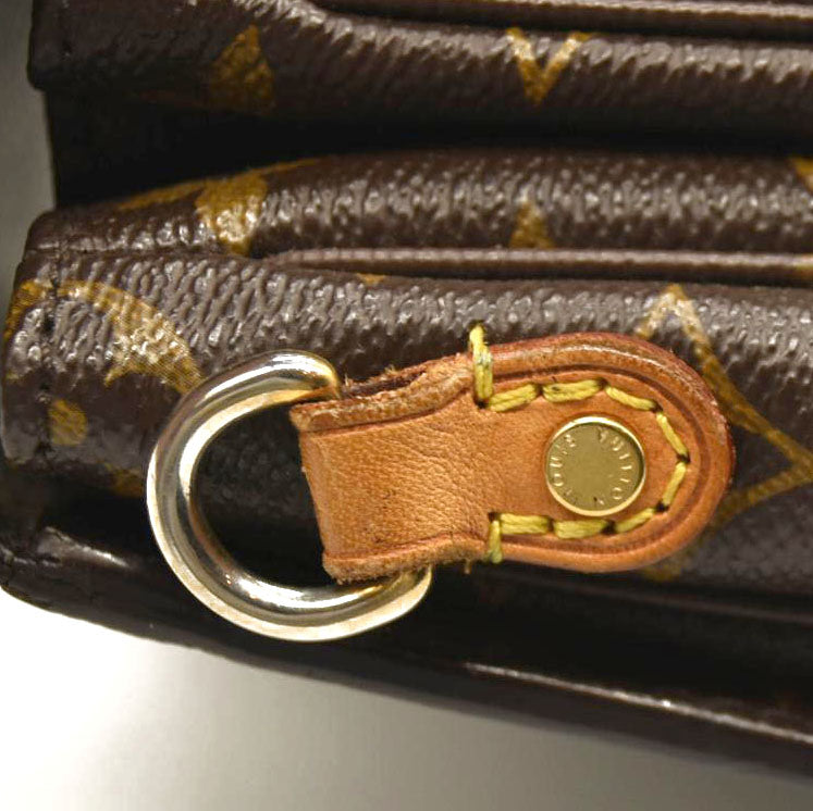 LOUIS VUITTON Monogram Pochette Metis DR3184