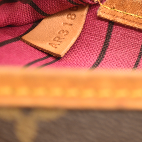 Louis Vuitton  Monogram Neverfull PM Fuchsia AR3166