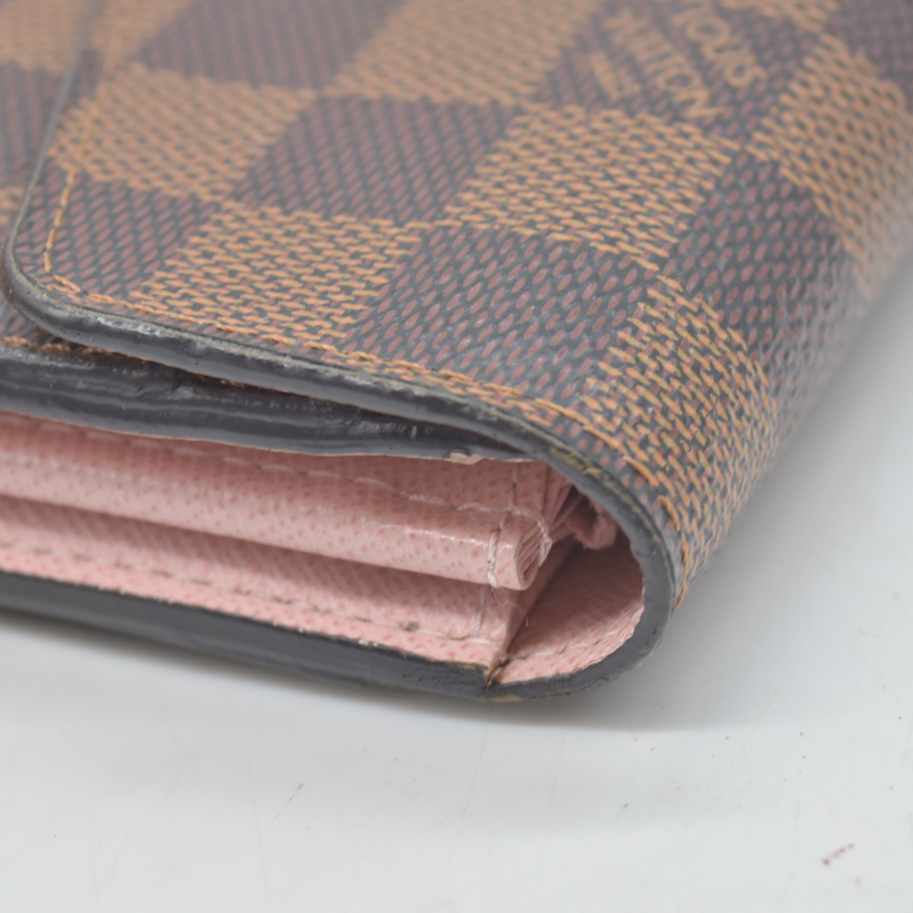 $775 2019 Louis Vuitton Damier Ebene Sarah Wallet NM Rose Ballerine CA4119